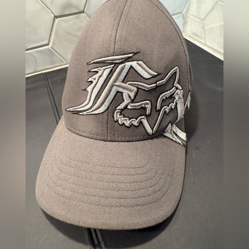 FOX Racing Gray Cap Flex-Fit Trucker Hat Fitted Small- Medium Biking Motorcycle